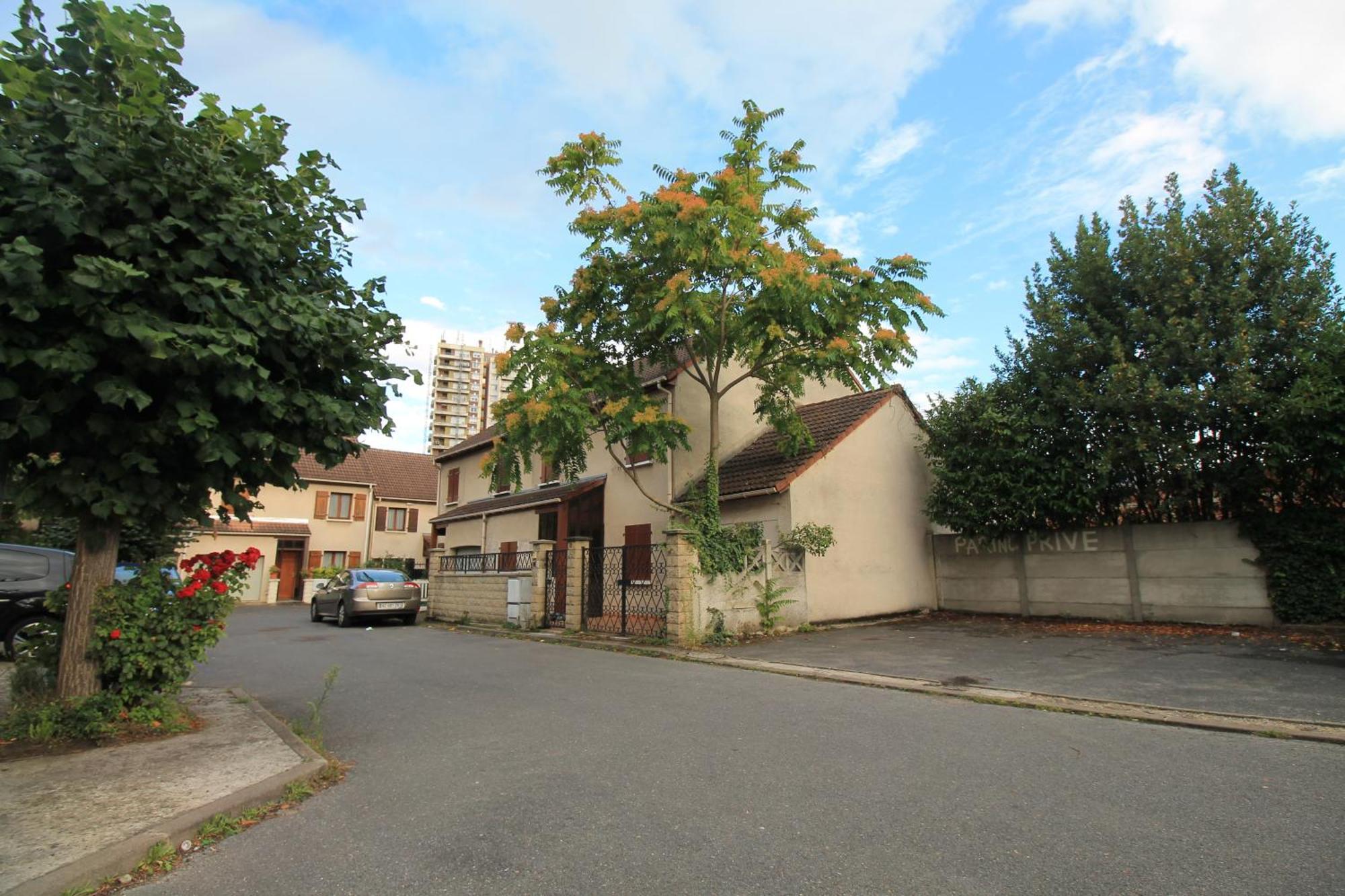 Parking Prive Gratuit - 15Mn Paris - Gare A Pied En 5Mn - Tout Equipee - Terrasse - Jardin - Stade De France - Casino D'Enghien - Hippodrome, Universite Épinay-sur-Seine Exteriér fotografie
